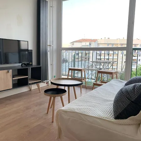 Apartment T2 Lumineux Centre Proche Metro, Parking Gratuit,1 Chambre, 1 Grande Piece A Vivre Toulouse